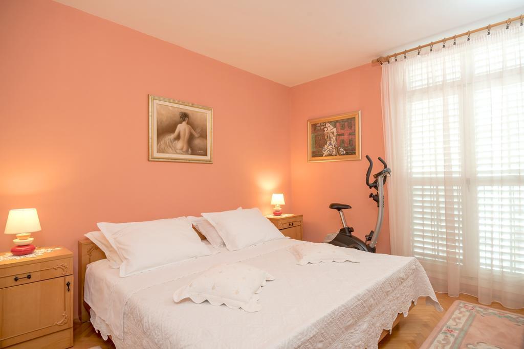 Navis Split Appartement Buitenkant foto