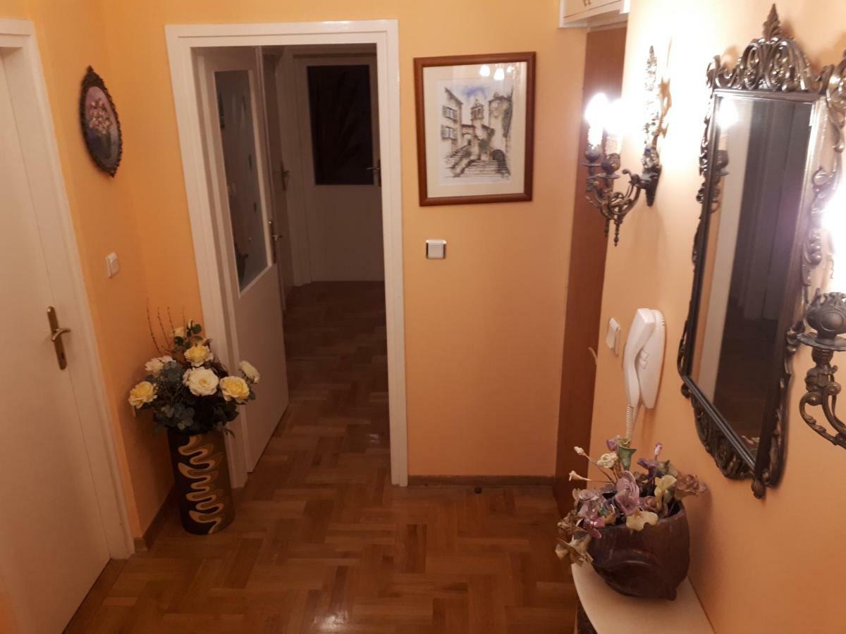 Navis Split Appartement Buitenkant foto