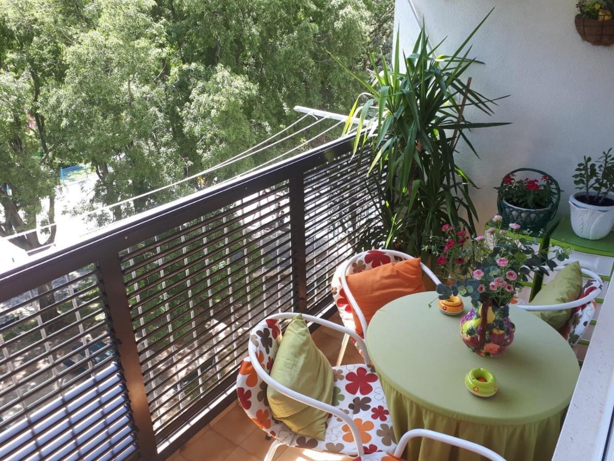Navis Split Appartement Buitenkant foto